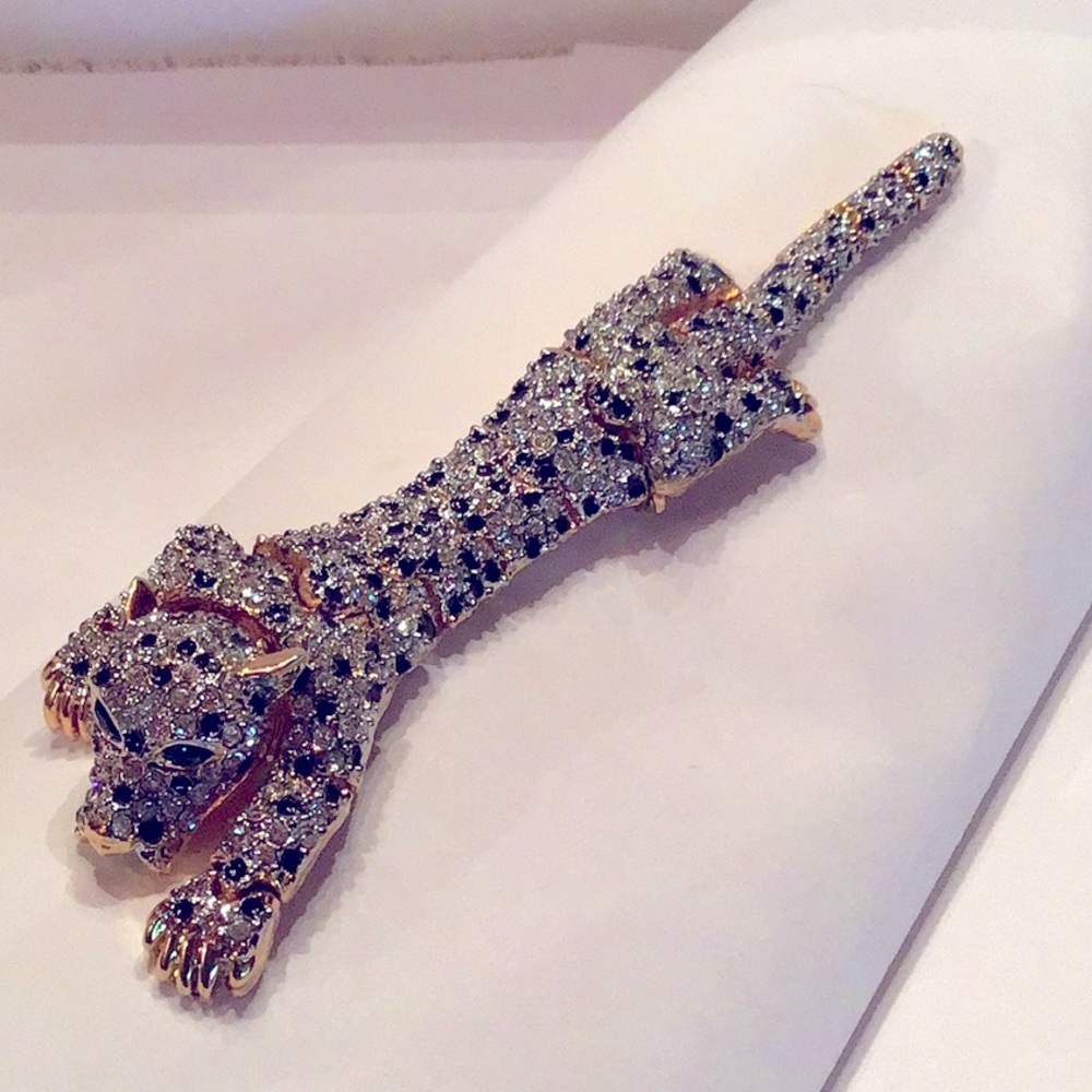 New Motion Jaguar! Gold tone with Clear & Black Stones - Picture 1 of 5